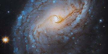 «Хаббл» рассматривает галактику NGC 6951