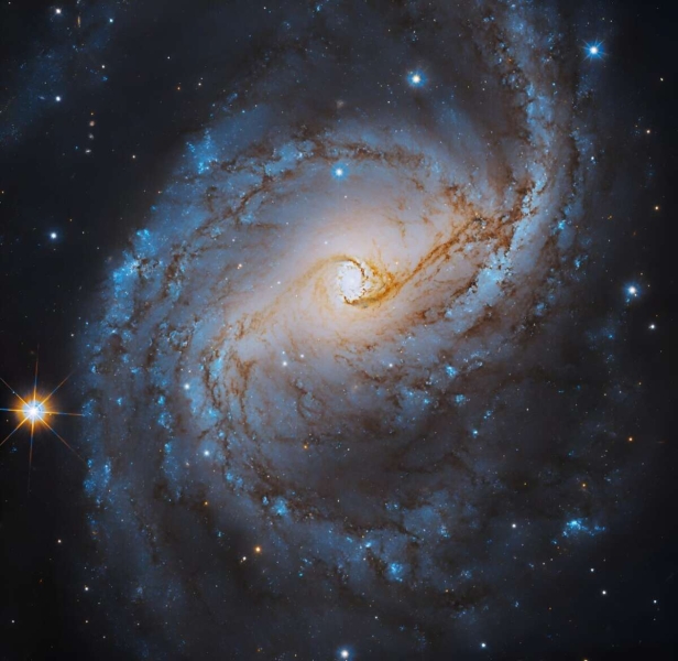 «Хаббл» рассматривает галактику NGC 6951