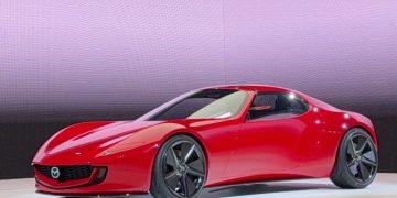 Mazda представила купе с дизайном по мотивам RX-7