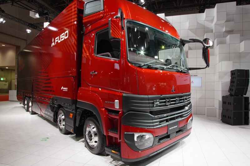 Mitsubishi Fuso представила обновленный вариант тяжелого грузовика Super Great