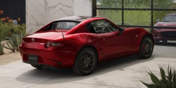 Родстер Mazda MX-5 подвергся небольшому обновлению