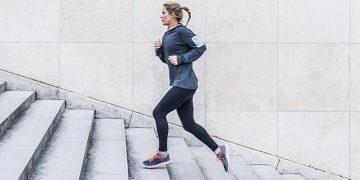 Ученые назвали подъем по лестнице лучшей профилактикой сердечно-сосудистых заболеваний