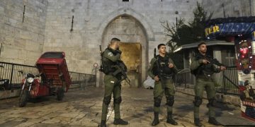 В Израиле разрешили носить оружие в шаббат