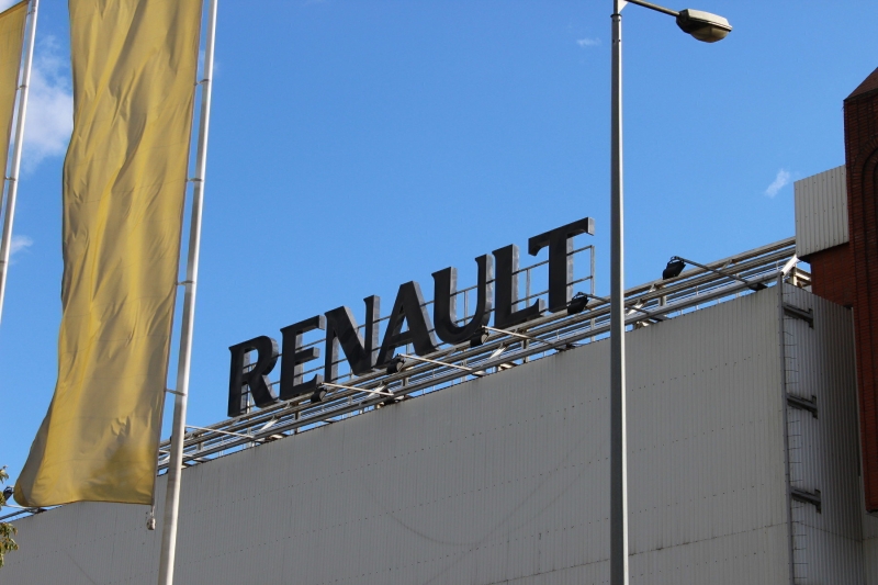 В России против Renault подали иск на полмиллиарда рублей