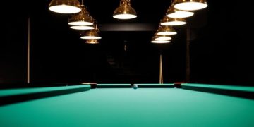 Как научиться играть в спортивный бильярд?