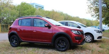 Еще один крупный дилер подал на Renault в суд