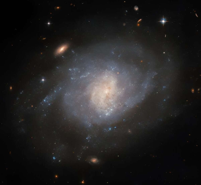 «Хаббл» сфотографировал NGC 941