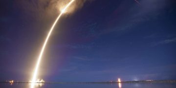 Космические силы США разделят 21 запуск между SpaceX и United Launch Alliance