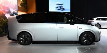 Минивэн Li Auto Mega: по мотивам скоростных поездов