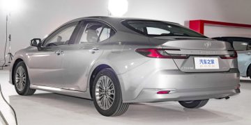 Новая Toyota Camry для Китая: не только гибрид