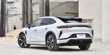 Серийный BYD Song L: показаны все версии