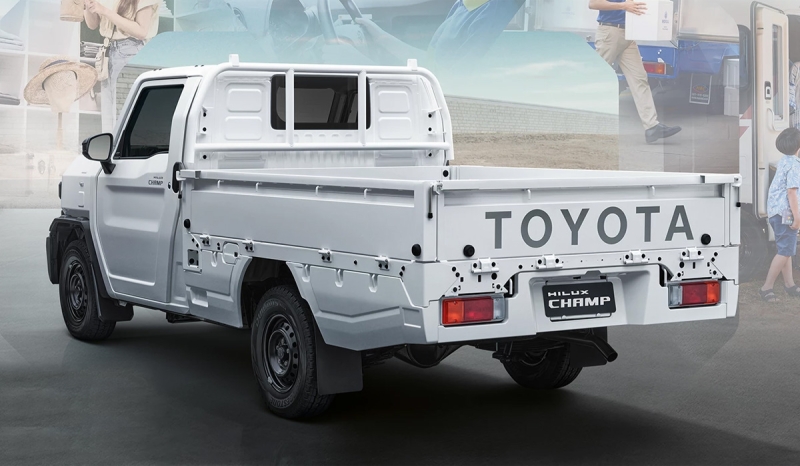 Серийный грузовичок Toyota Hilux Champ: максимум практичности