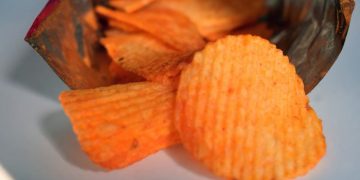 Увлечение ультрапереработанными продуктами повышает вероятность рака на десятки процентов