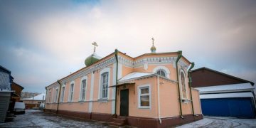 В Черкассах сторонники ПЦУ пытаются захватить монастырь канонической УПЦ