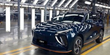 В Липецкой области запустили сборку электрокроссоверов Evolute i-Sky