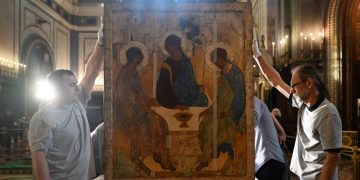 В Минкультуры заявили, что деструктивных изменений в «Троице» Рублева нет