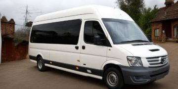 Микроавтобус на 8 человек: комфортный транспорт для семейных путешествий, корпоративных поездок и экскурсий