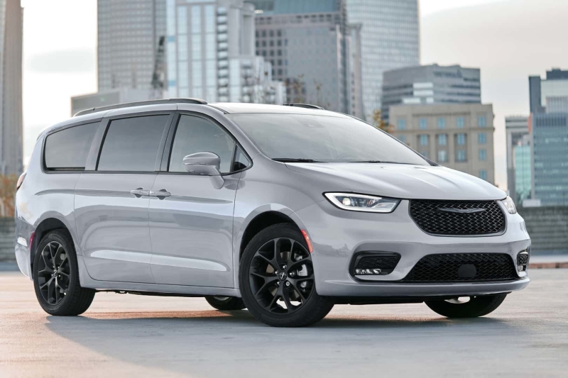 Chrysler продлил выпуск минивэна Pacifica по меньшей мере до 2028 года 