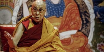 Далай-лама рассказал, как освободиться от страданий и обрести покой