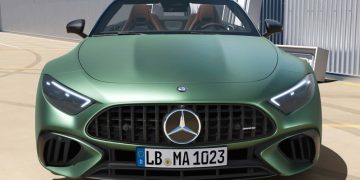 Гамма нового Mercedes-Benz SL пополнилась очень быстрой версией