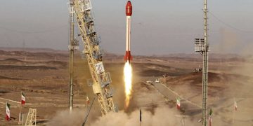 Иран сообщил, что отправил на орбиту капсулу с животными