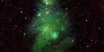 NASA опубликовало новое изображение скопления NGC 2264
