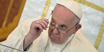 Папа римский огорчен прекращением перемирия в Газе и надеется на новое