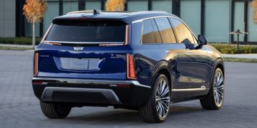 Показана внешность кроссовера Cadillac Vistiq