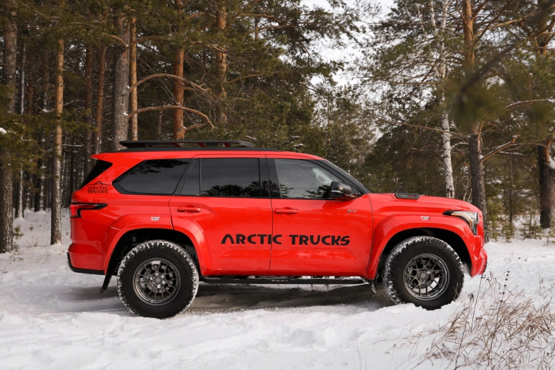 Toyota Sequoia подверглась переделке от Arctic Trucks Russia 
