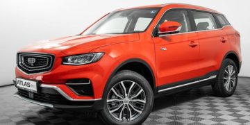 Белорусы будут выпускать под своим брендом еще два Geely