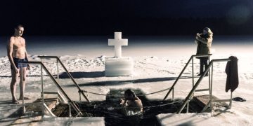 «Чистой воды заблуждение». Почему Церковь не одобряет крещенские купания