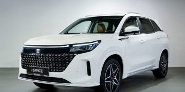 Evolute раскрыл комплектации гибридного кроссовера i-Space