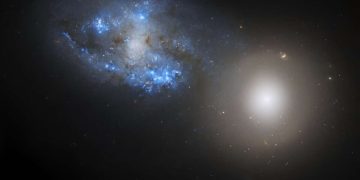 «Хаббл» получил снимок взаимодействующих галактик Arp 140