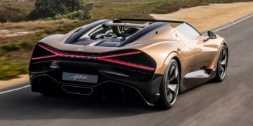 Спайдер Bugatti Mistral стал последней моделью с двигателем W16