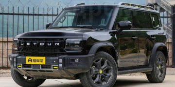 Стало известно, по какой цене в России предложат брутальный кроссовер Jetour