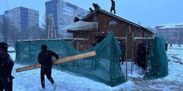 Украинские власти за два года перевели в ПЦУ более 900 приходов УПЦ