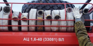 В мордовском поселке загорелся храм