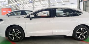 Автотор представил электрический седан Амберавто А5