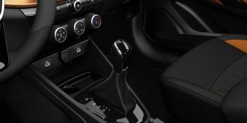 АВТОВАЗ возобновил выпуск Vesta с вариатором