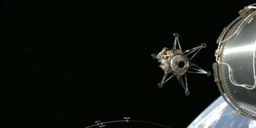 Частный американский космический аппарат вышел на орбиту вокруг Луны