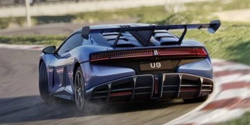 Гиперкар Yangwang U9: четыре электромотора и активная подвеска