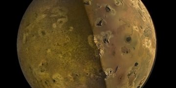 «Юнона» сделала необыкновенно четкие снимки вулканического спутника Юпитера Ио