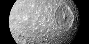 Спутник Сатурна Мимас может иметь обширный подземный океан