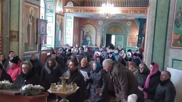СПЖ: УПЦ восстановила контроль над захваченным храмом в Ленковцах