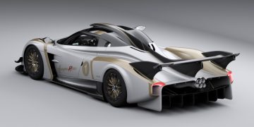 Трековый гиперкар Pagani Huayra R Evo: длинный хвост и съемная крыша