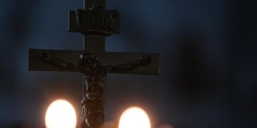 В Греции во всех церквях зачитали послание Синода против однополых браков