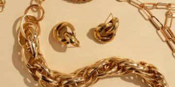 Виды украшений, которые подойдут девушке