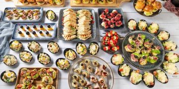 Уникальные, профессиональные и вкусные услуги кейтеринга позволят сделать ваше мероприятие, торжество или праздник незабываемым и стильным