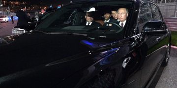 Для президента РФ подготовили рестайлинговый Aurus Senat