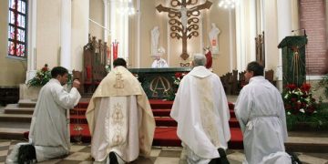 Католики всего мира отмечают Пасху